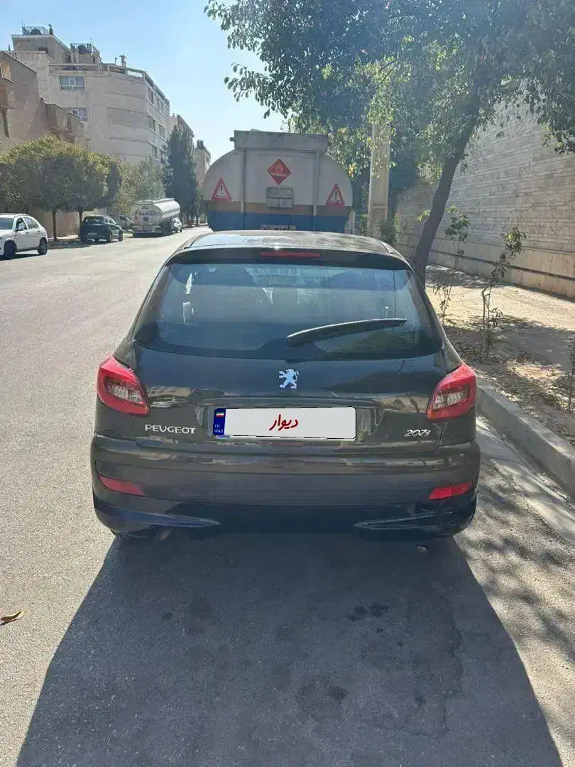 ۲۰۷ مشکی مدل ۹۷|خودرو سواری و وانت|شیراز, قدوسی غربی|دیوار