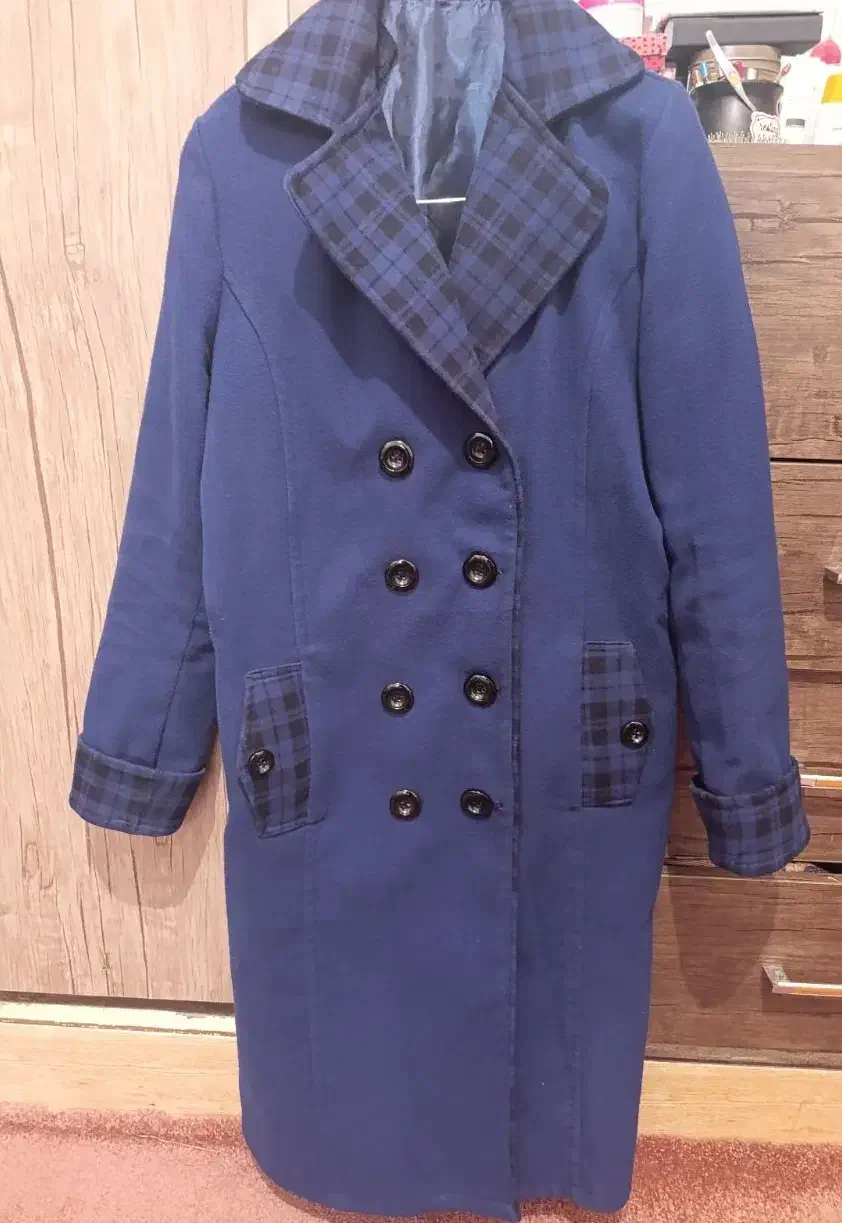 پالتو کاملا سالم|لباس|فردوس (خراسان), |دیوار