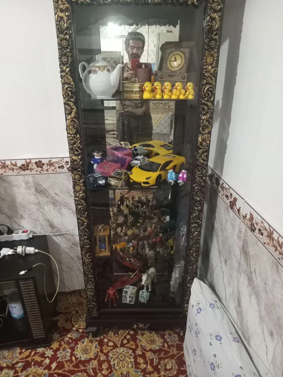 سلام یک عدد بوفه باتمام وسایلش|بوفه، ویترین، کنسول|دهگلان, |دیوار