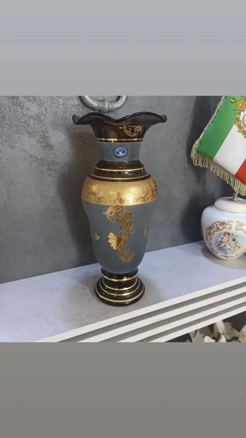 گلدان آب طلا کاری بزجسته|صنایع دستی و سایر لوازم تزئینی|شیراز, پودنک|دیوار