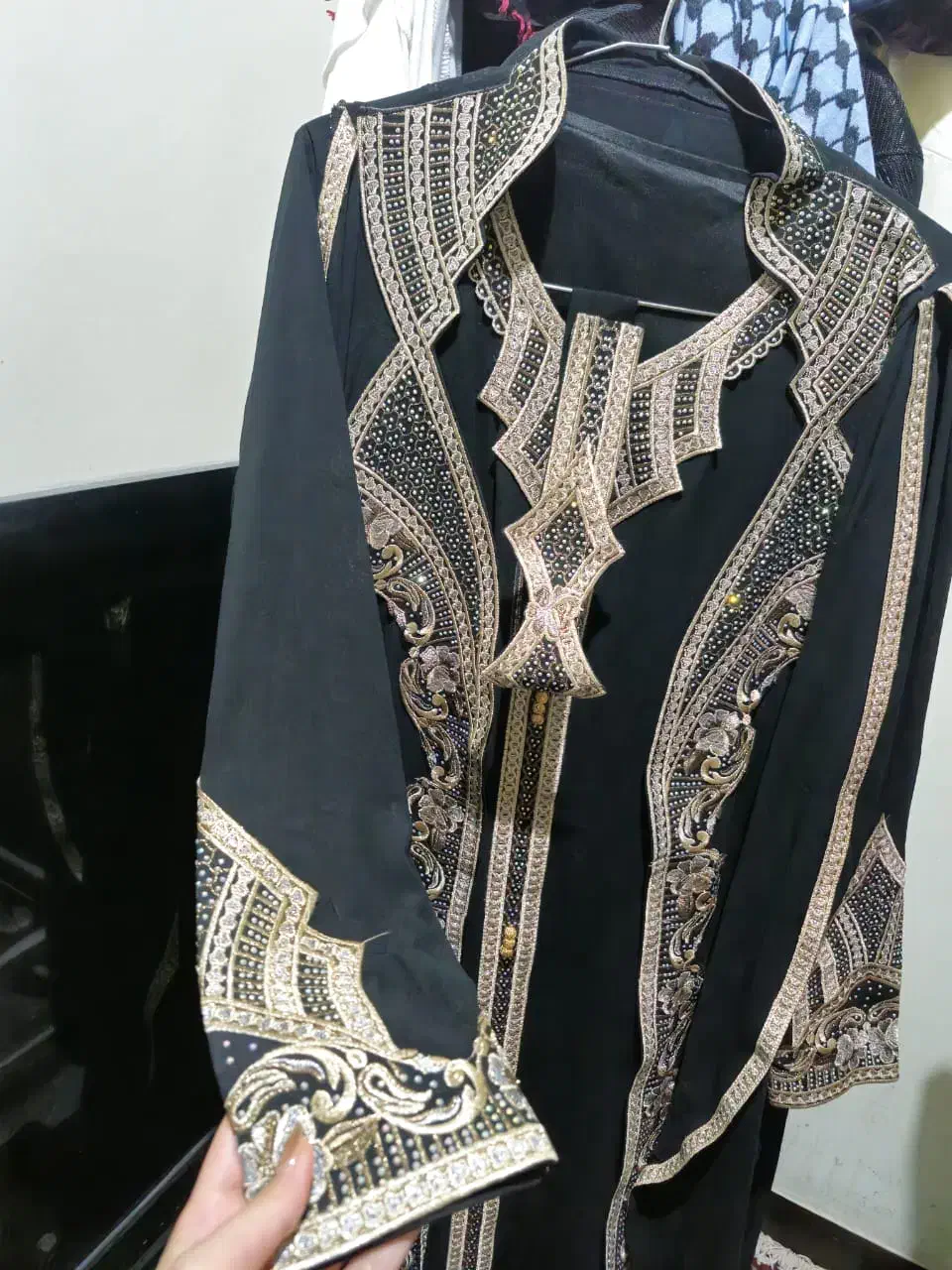 لباس مجلسی|لباس|شادگان, |دیوار