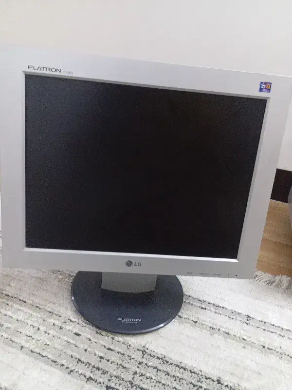 مانیتور LG|قطعات و لوازم جانبی رایانه|خرم‌آباد, |دیوار