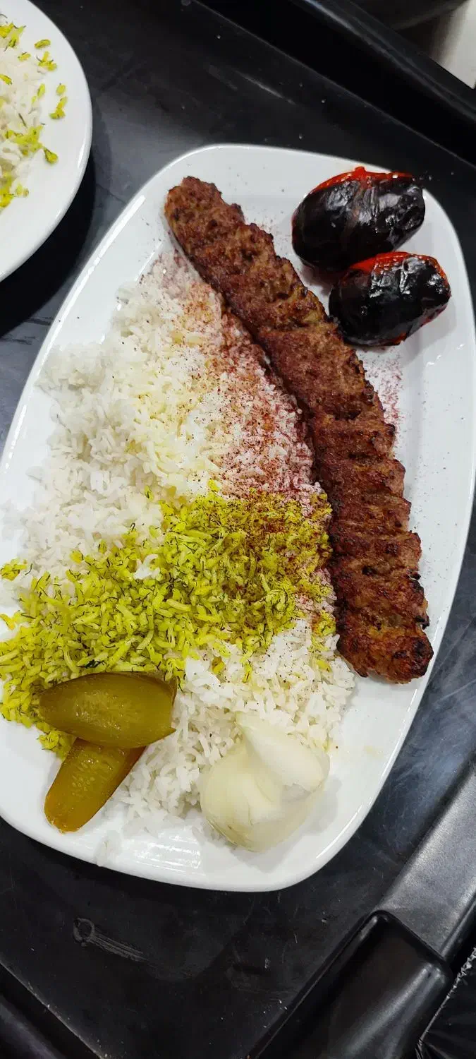 نیرو خانم جهت کار در رستوران|استخدام خدمات فروشگاه و رستوران|مهران (ایلام), |دیوار