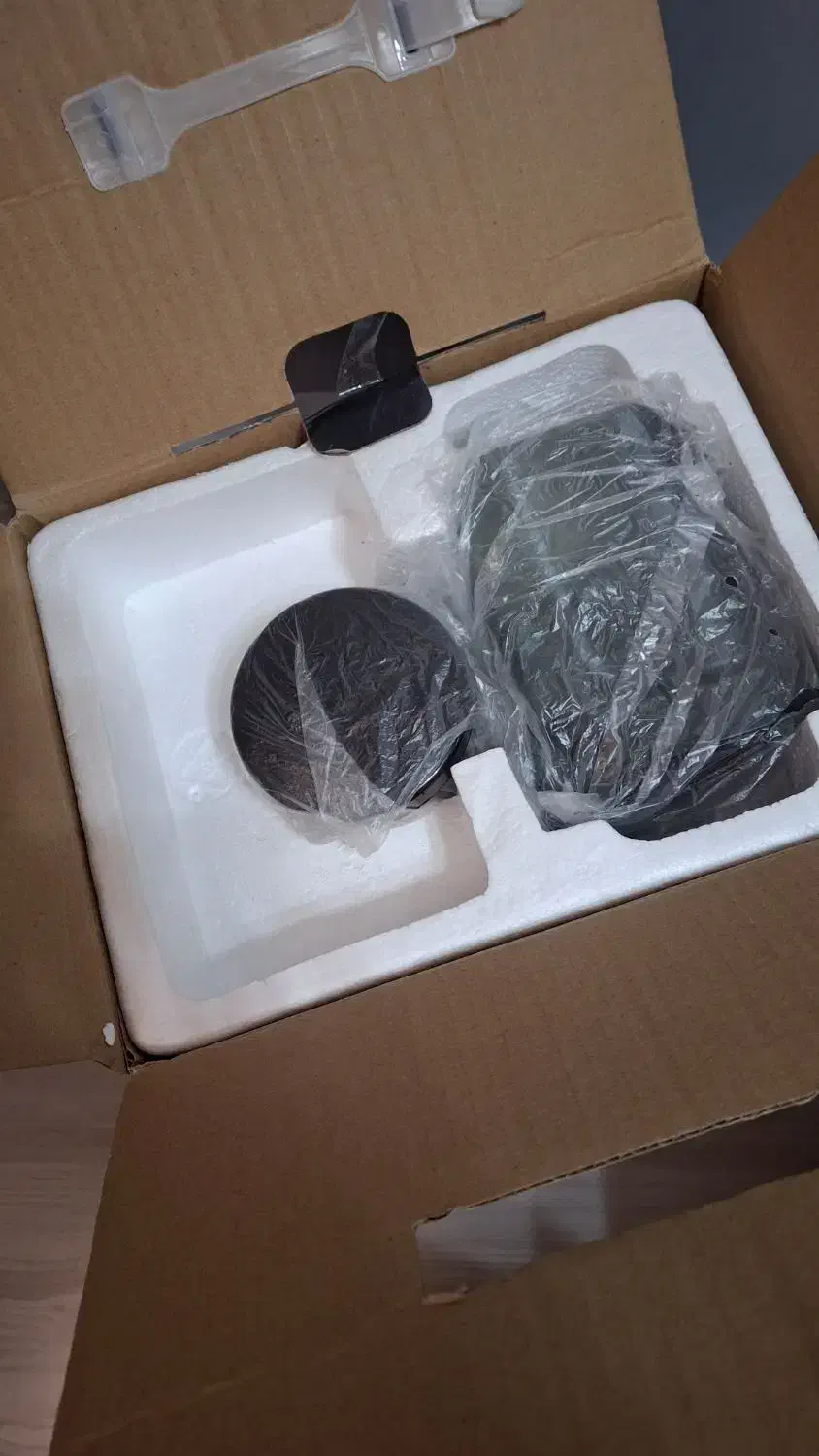 آب میوه گیری بوش‌ آلمان آکبند،|آبمیوه‌گیر و آب‌مرکبات‌گیر|تبریز, |دیوار