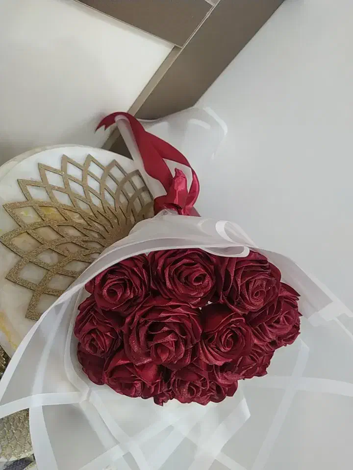 دسته گل مصنوعی رنگ زرشکی|گل مصنوعی|تهران, مشیریه|دیوار