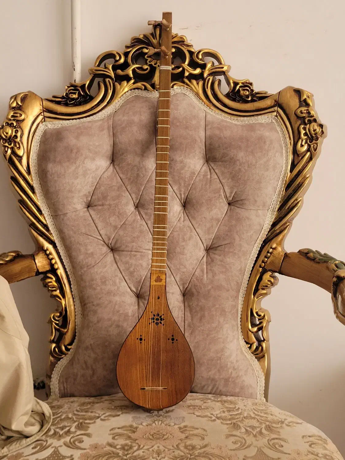 سه تار|سازهای سنتی|ایلام, |دیوار