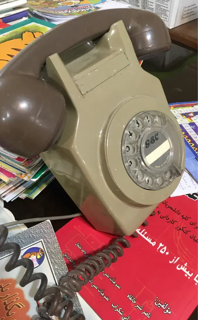 تلفن دیواری اصل انگلیس|کلکسیون اشیاء عتیقه|اردبیل, |دیوار