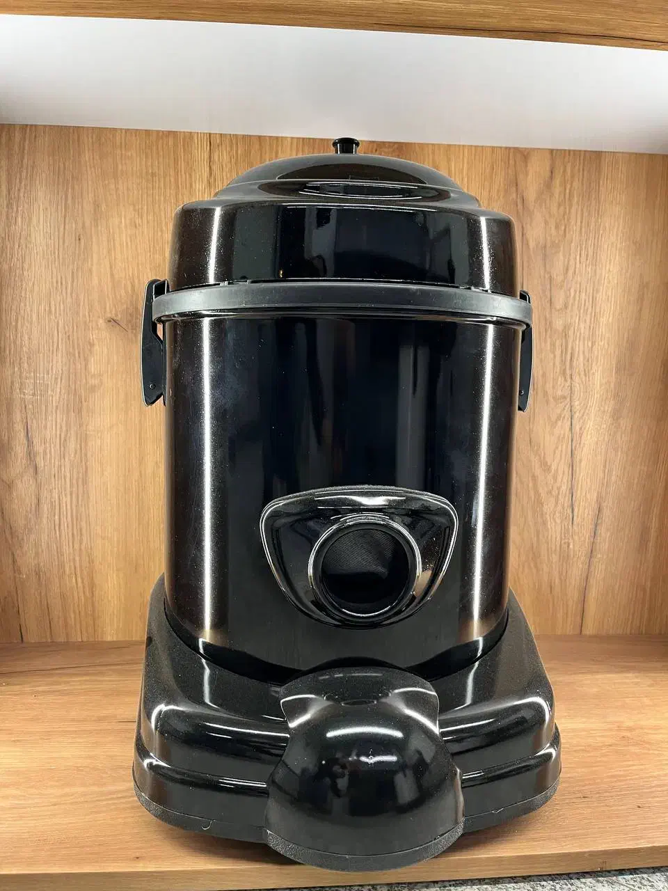 بدنه جارو سطلی|جاروبرقی، جارو شارژی، بخارشو|بیرجند, |دیوار