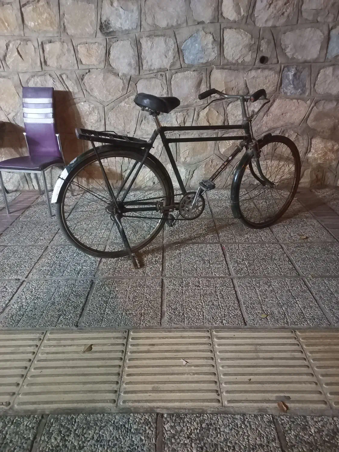 دوچرخه ۲۸قدیمی، عتیقه، تمیز و بکر|دوچرخه، اسکیت، اسکوتر|صدرا-فارس, فاز ۱|دیوار