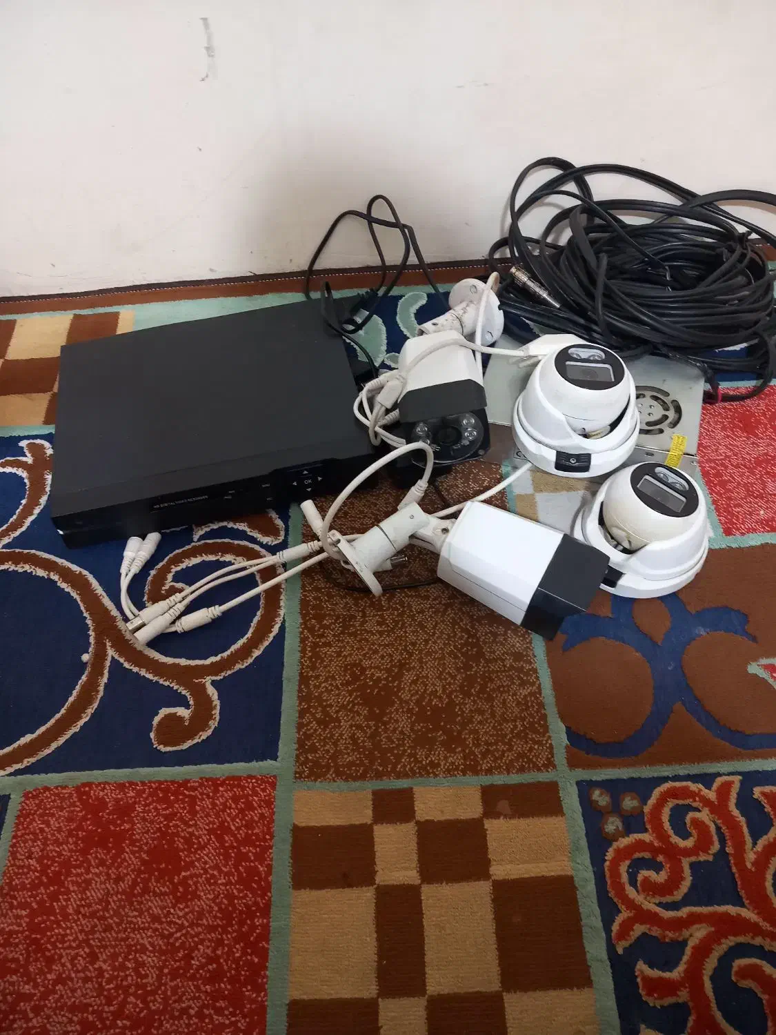 یک پک کامل دوربین مداربسته همراه چهارتا لنز|دوربین مداربسته|پرند, فاز ۶|دیوار