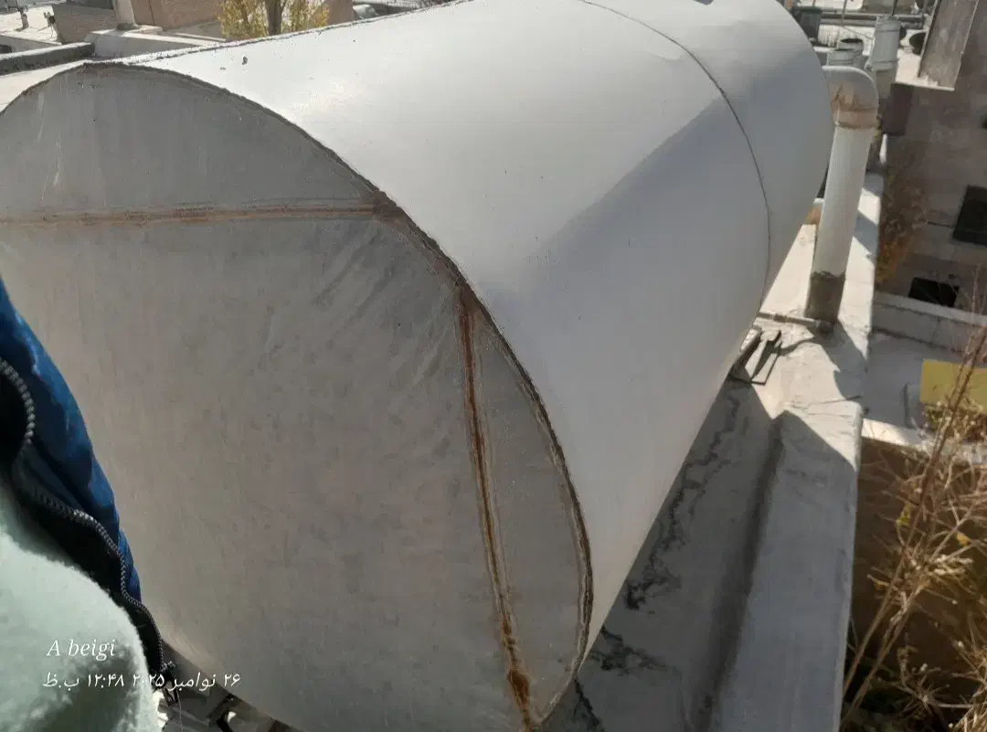فروش یک عدد مخزن فلزی گالوانیزه ۲۰۰۰ لیتری|مصالح و تجهیزات ساختمان|بومهن, |دیوار