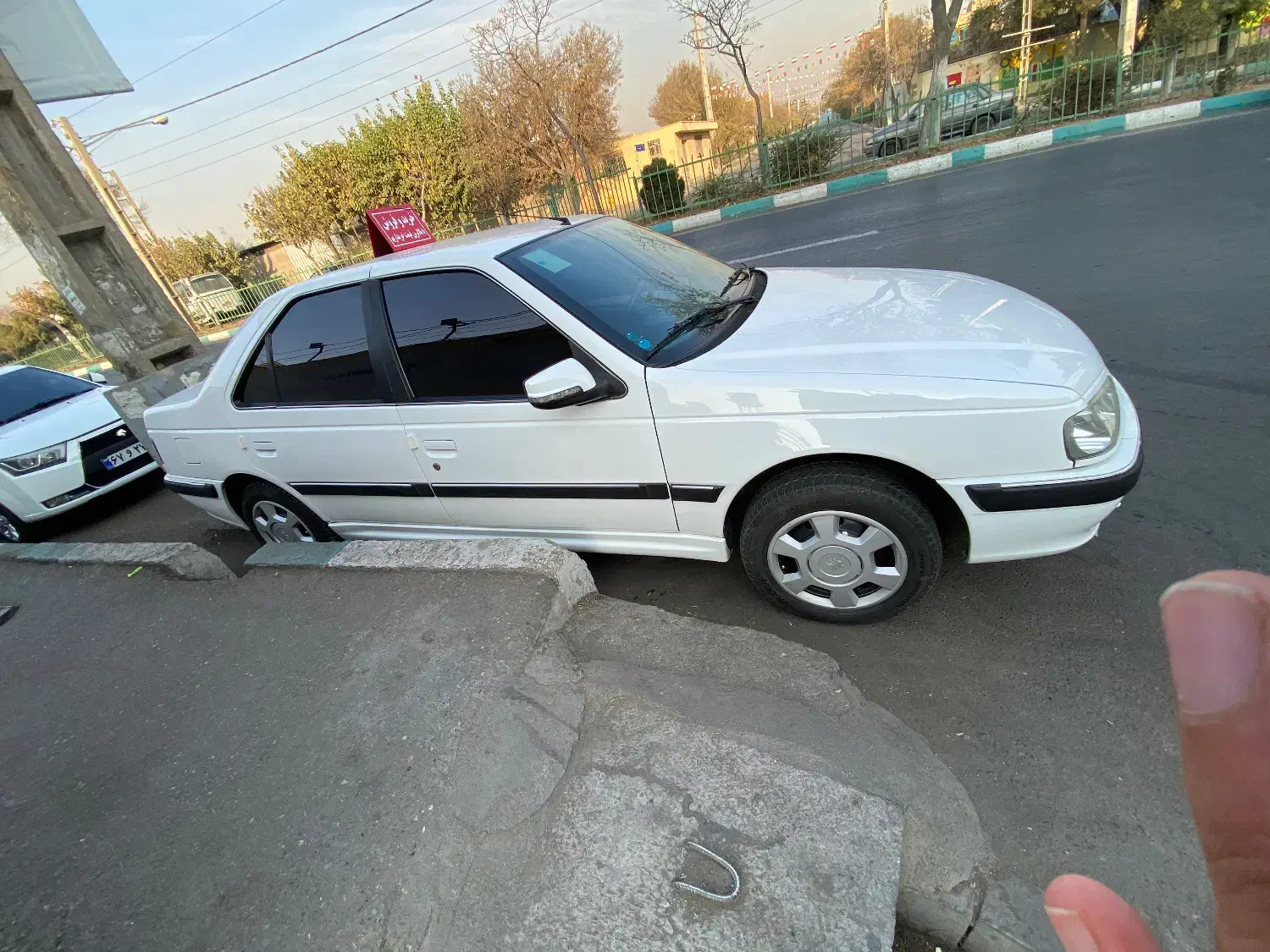 پژو پارس۱۴۰۱ بی رنگ استثنایی معاوضه هم دارم|خودرو سواری و وانت|تهران, صاحب الزمان|دیوار