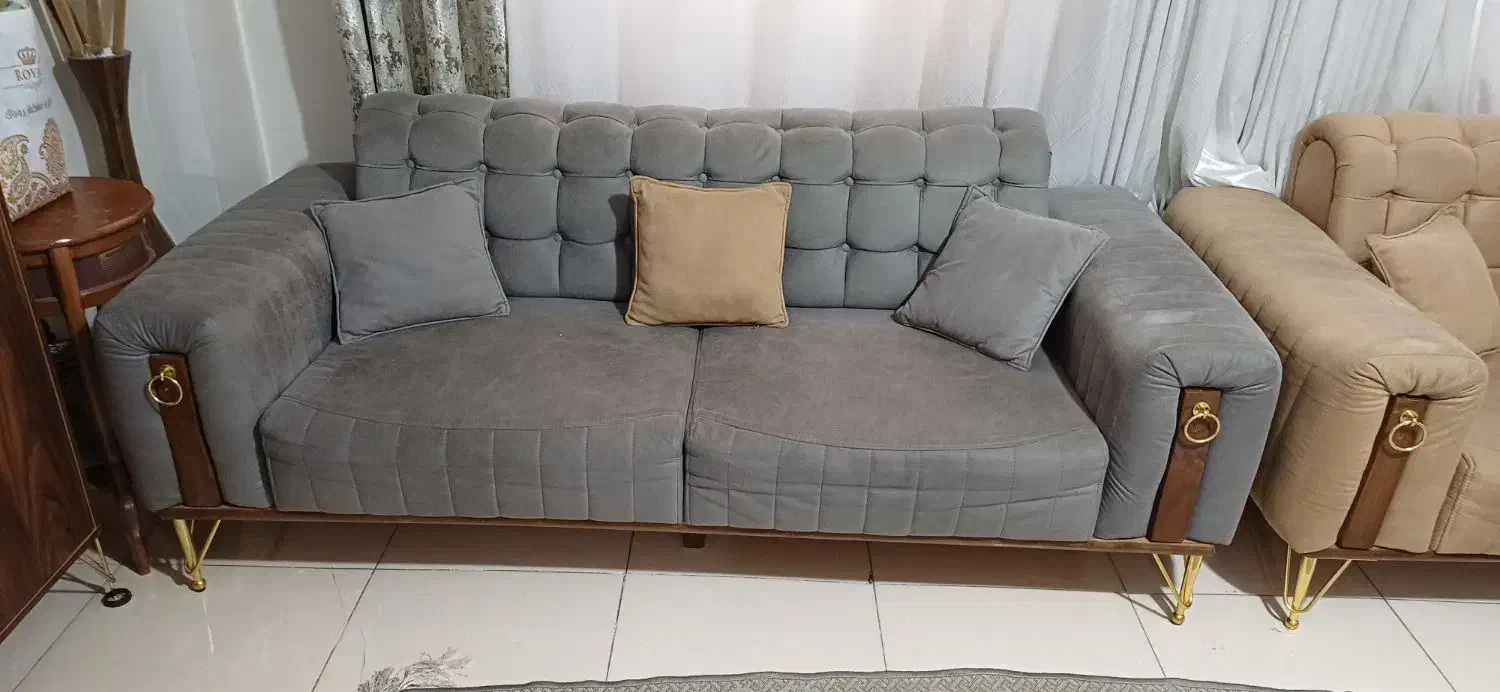 مبل هشت نفره همراه میرعسلی و جلومبلی|مبلمان خانگی و میز عسلی|گلستان (تهران), |دیوار