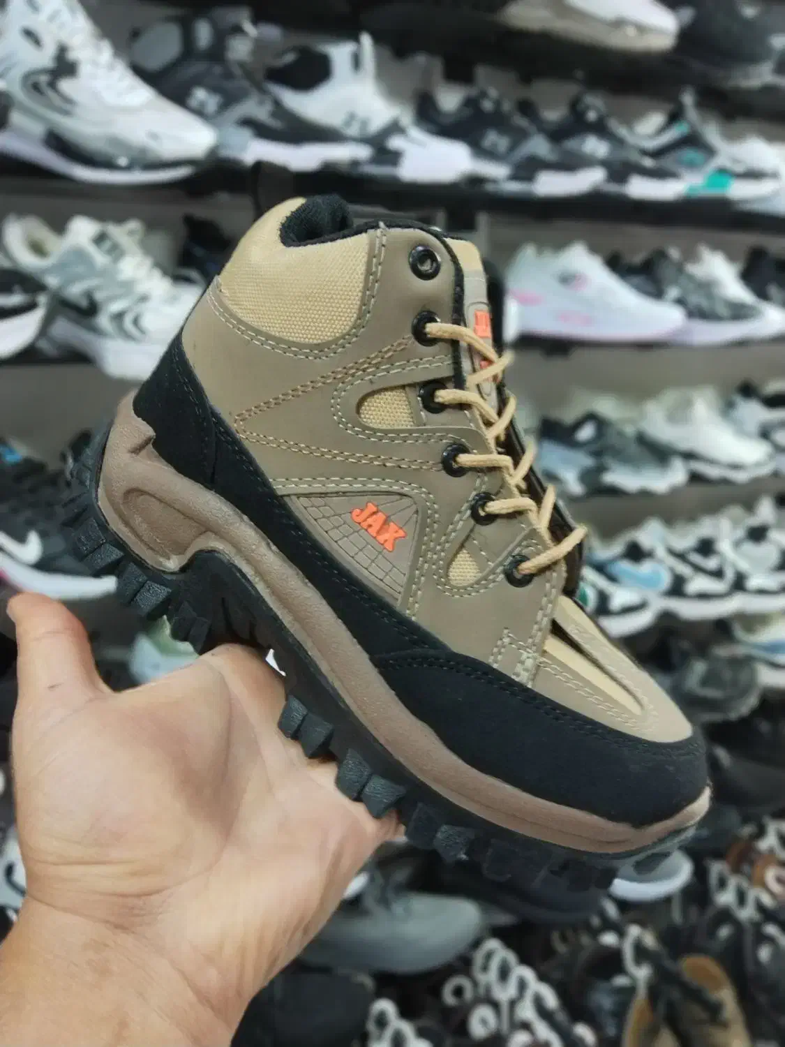 کفش جکس کوهنوردی مردانه و زنانه|کیف، کفش، کمربند|اصفهان, باتون|دیوار