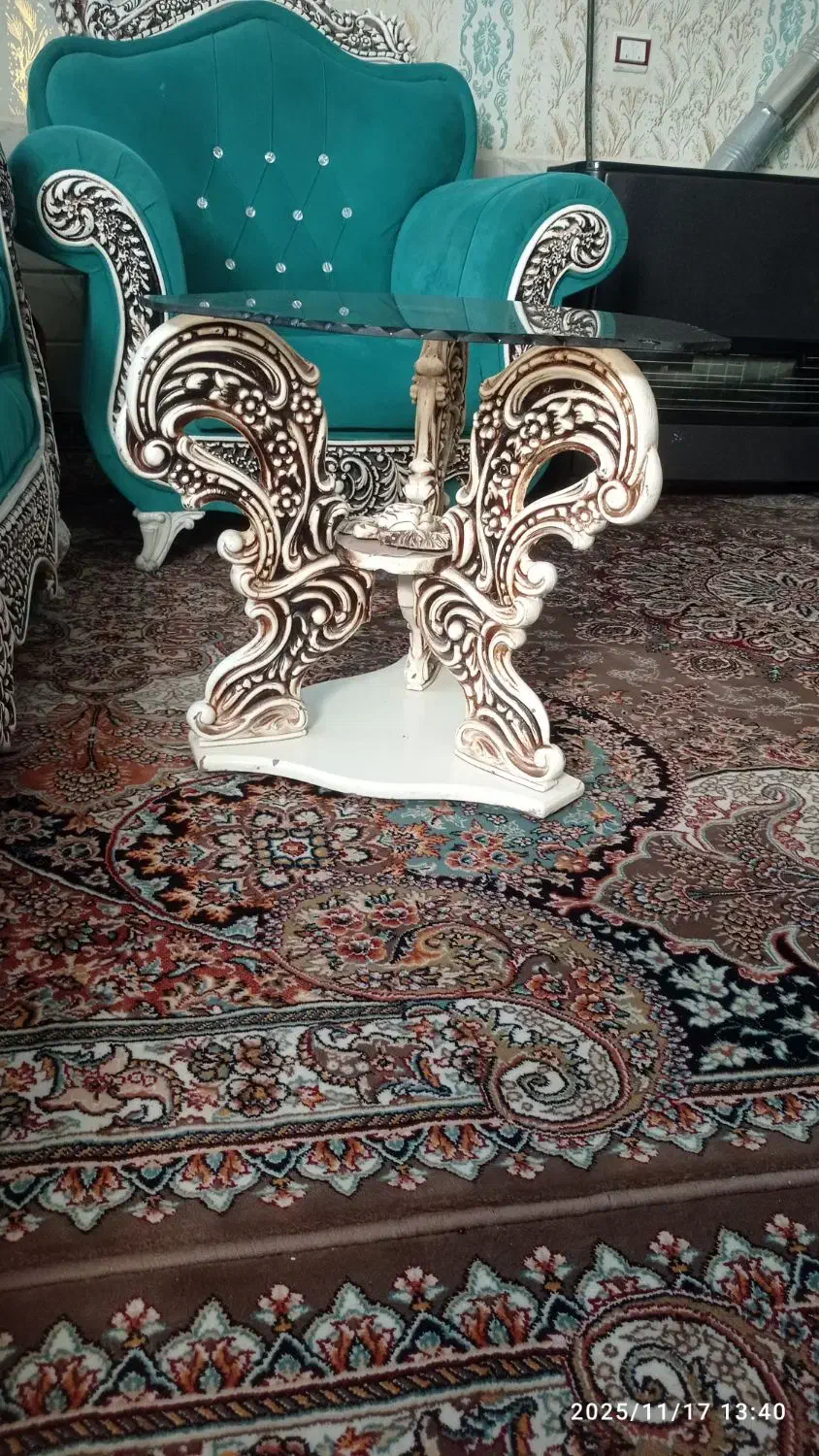 جلو مبلی سالم ۳تاش باهم|مبلمان خانگی و میز عسلی|سبزوار, جهاد کشاورزی|دیوار