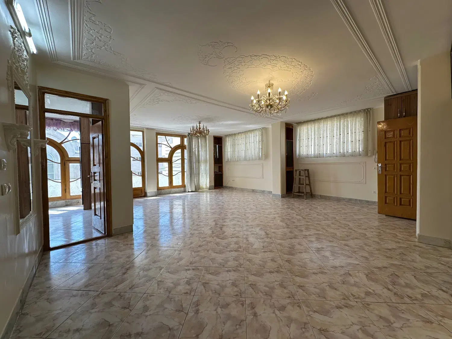 اجاره ۱۵۰ متر /۲ خواب /بازارچه /دلباز|اجارهٔ آپارتمان|اصفهان, مهرآباد|دیوار