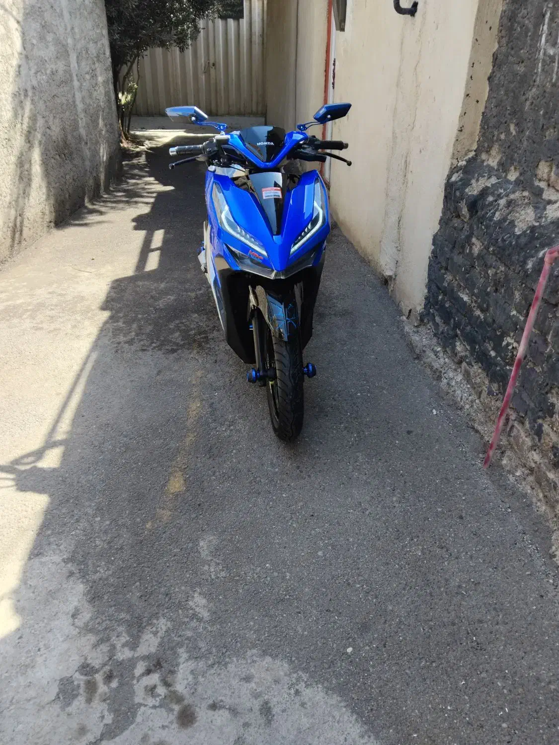 click hani،ابی zx در حد Acssories*|موتورسیکلت|رشت, باهنر|دیوار