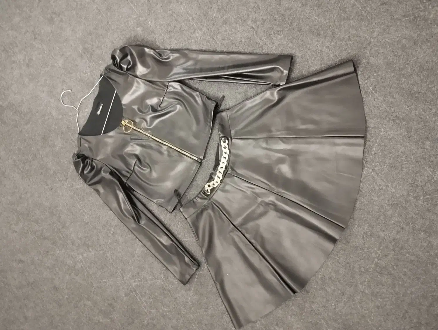 لباسی مجلسی کاملا نو|لباس|قم, شهرک فاطمیه|دیوار