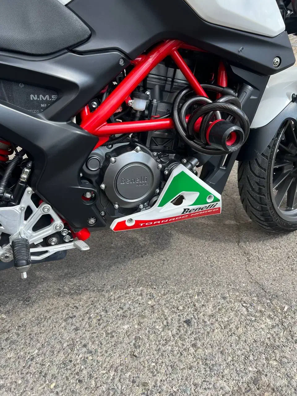 بنلی ۲۵۰|موتورسیکلت|زنجان, |دیوار