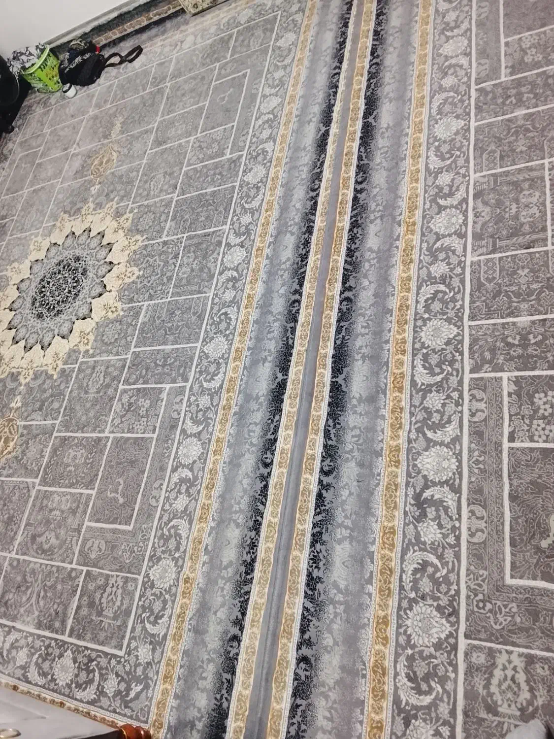 دو عدد قالی۱۲متری|فرش|خرمآباد, |دیوار