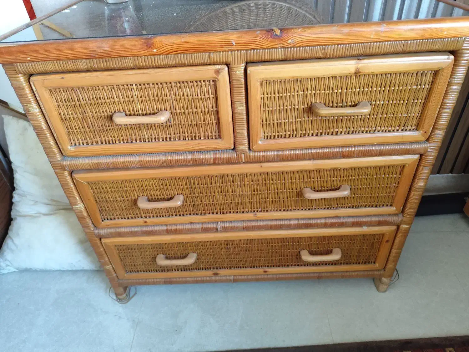 کشو و کنسول حصیری|بوفه، ویترین، کنسول|چمستان, |دیوار