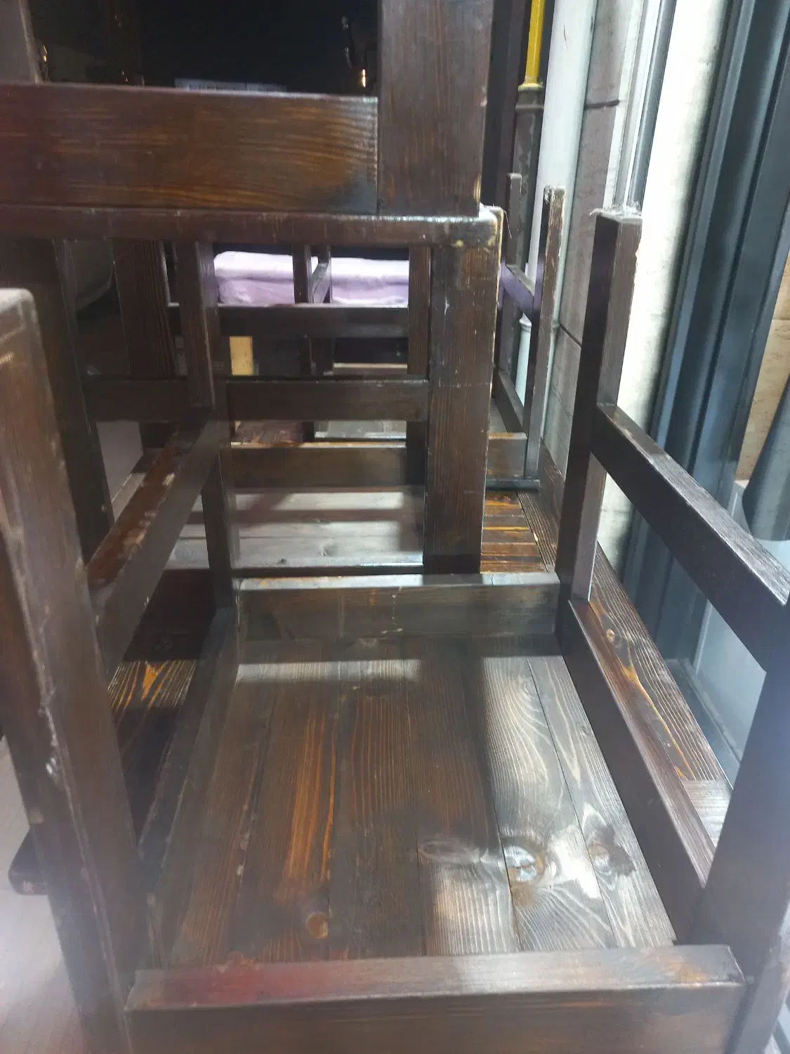 میز و صندلی|میز و صندلی غذاخوری|رشت, چمارسرا|دیوار