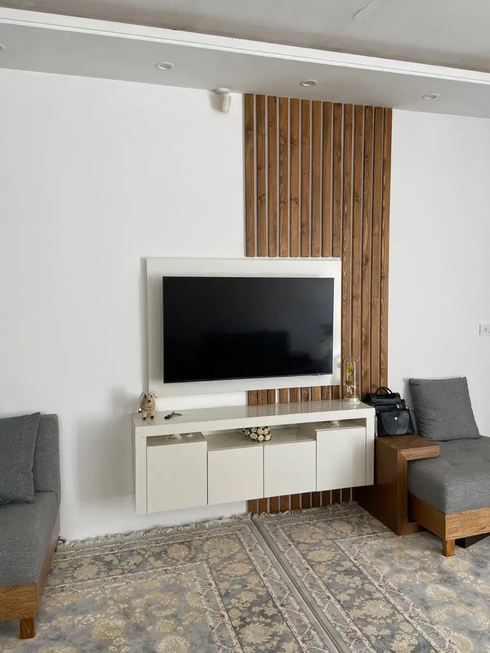 تی وی وال|میز تلویزیون|مشهد, یاس|دیوار