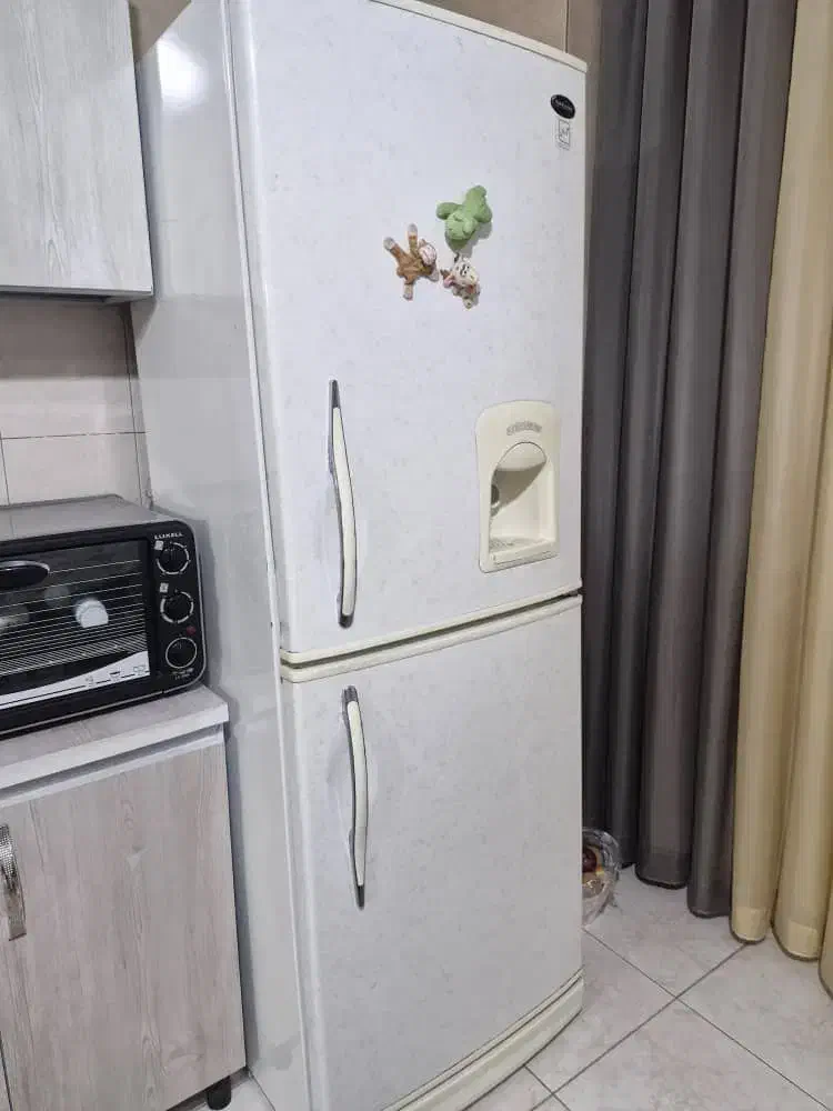 یخچال تمیز و کاملا سالم.|یخچال و فریزر|پیشوا, |دیوار