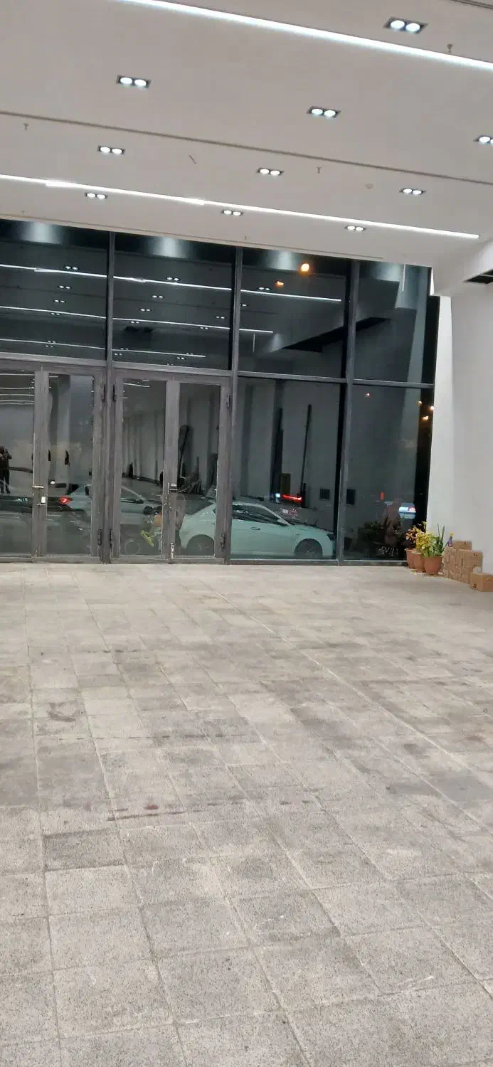 تجاری فرمانیه ۲۵۰ متر ۶ متر ارتفاع|اجارهٔ مغازه و غرفه|تهران, فرمانیه|دیوار