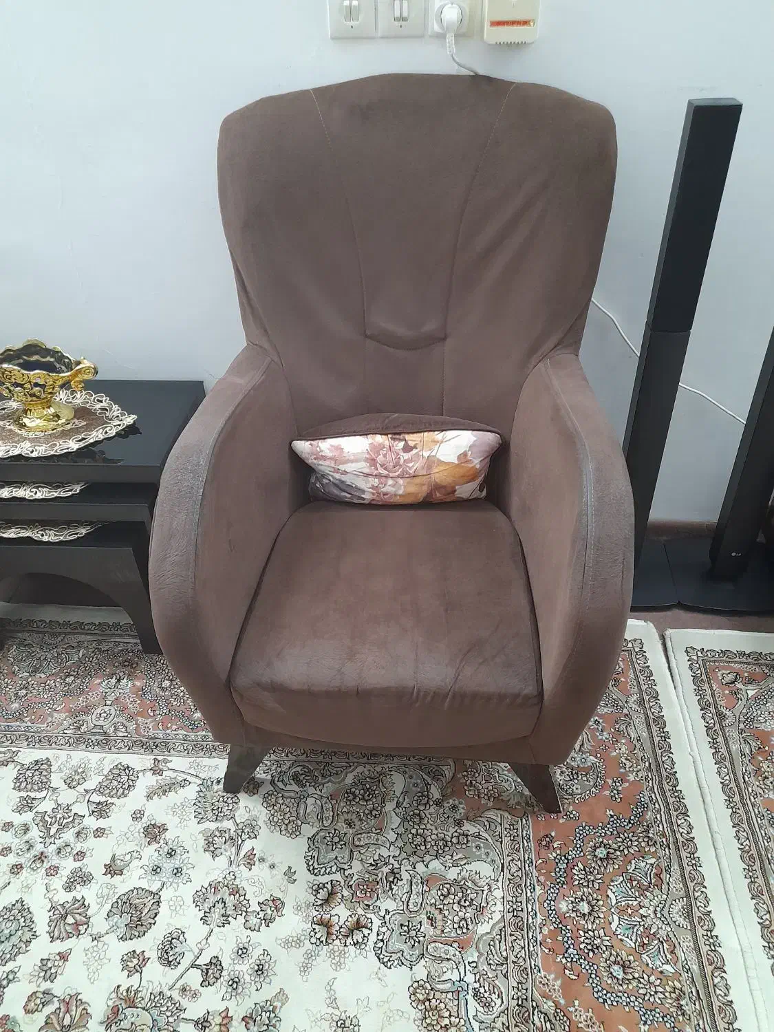 مبل|مبلمان خانگی و میز عسلی|شیروان (خراسان), |دیوار