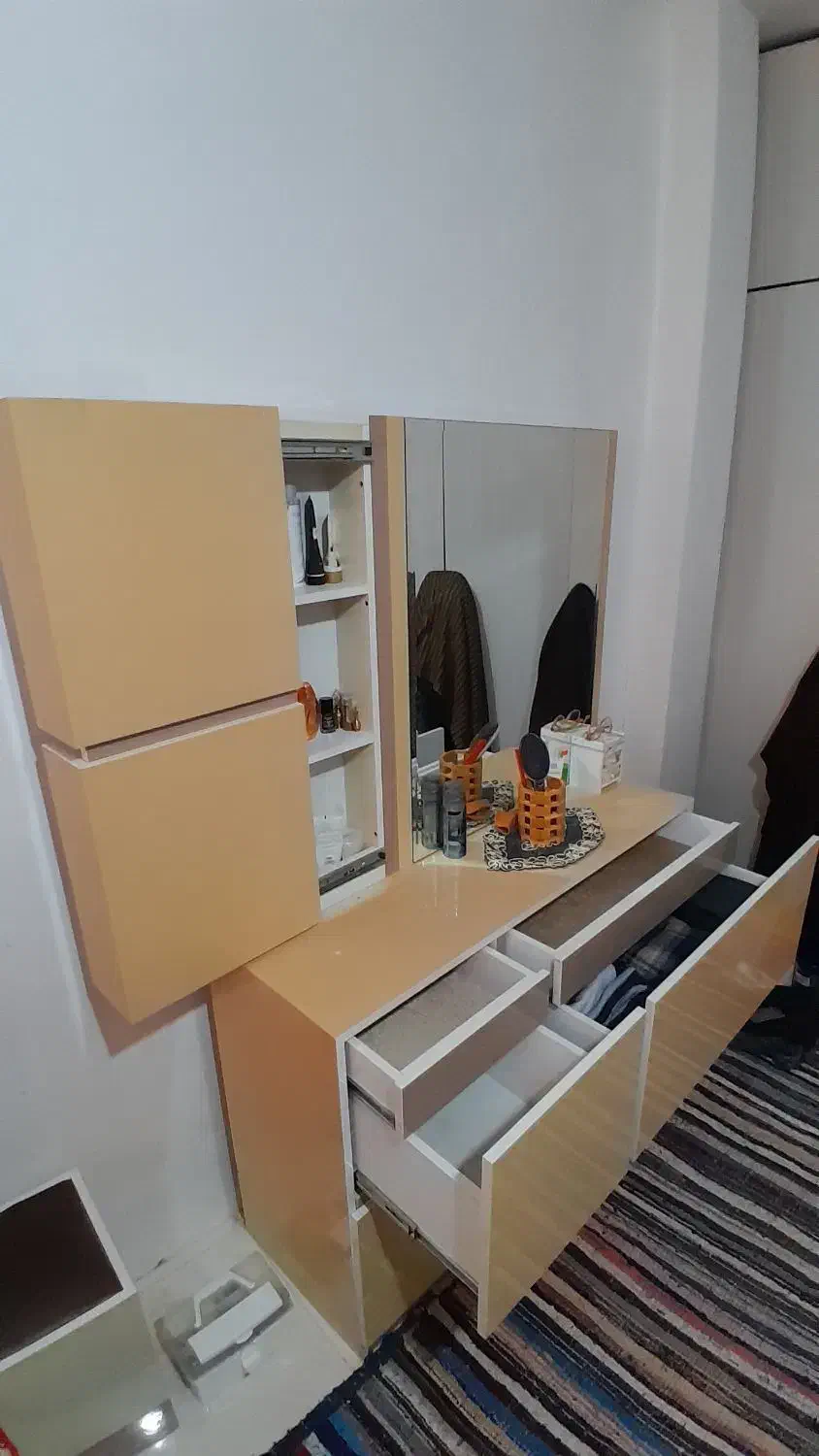 دراور|جاکفشی، کمد، دراور|شیروان (خراسان), |دیوار