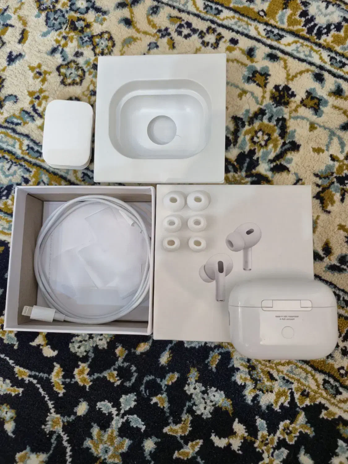 AirPods Pro 2nd فقط از جعبه باز شده. هدیه بوده|لوازم جانبی موبایل و تبلت|مشهد, آزادشهر|دیوار