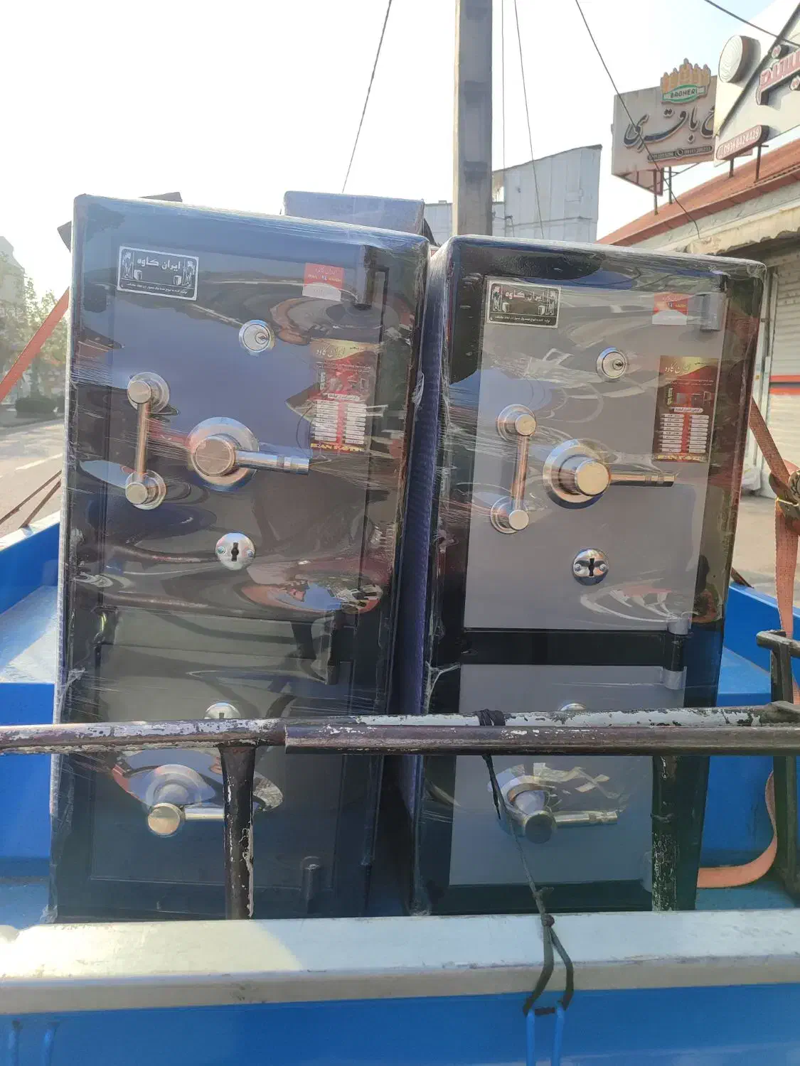 نمایندگی گاوصندوق|ابزارآلات|لاهیجان, شقایق|دیوار