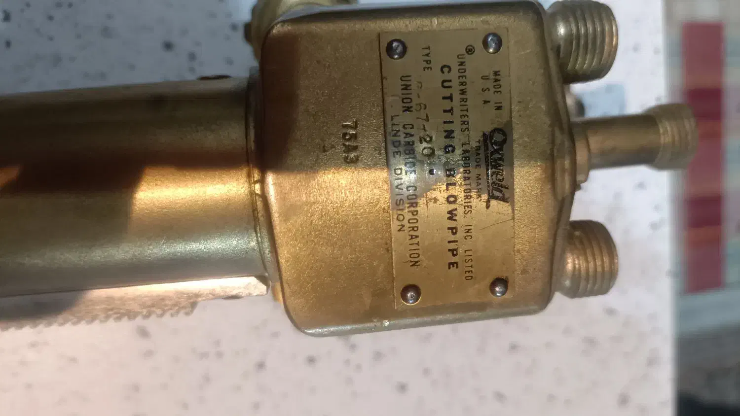 سرپیک  سی ان سی هوا برش|ماشین‌آلات صنعتی|اندیشه, اندیشه فاز ۱|دیوار