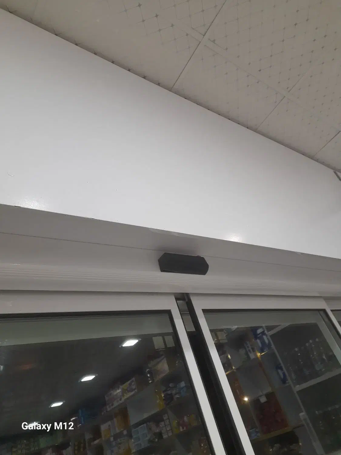 چشم شیشه سکوریت دوسال شده نسب کردم فروشی|فروشگاه و مغازه|نیمبلوک, |دیوار