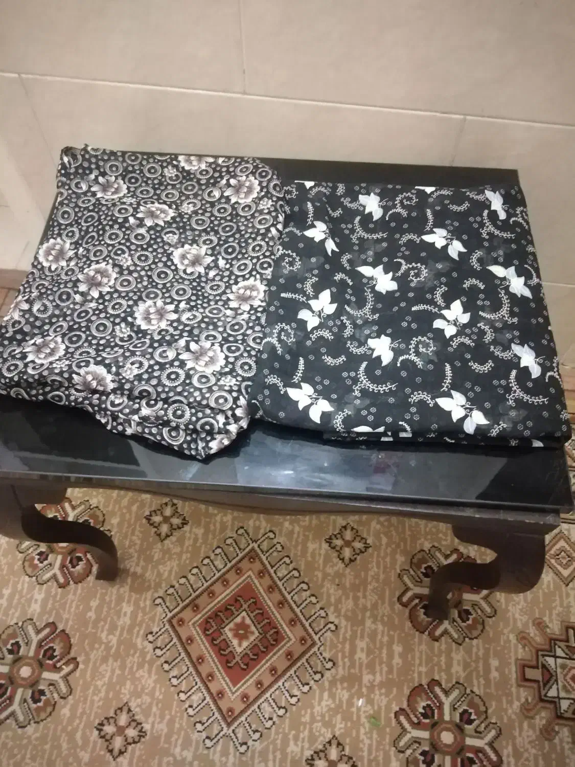 چند تا قواره پارچه چادر ندوخته|لباس|شیراز, صاحب الزمان|دیوار