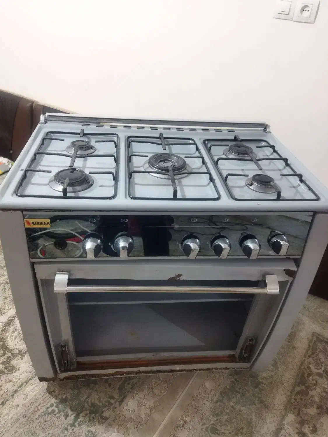 اجاق گاز 5 شعله تمیز شیشه اش شکسته1200تومان|اجاق گاز و لوازم برقی پخت‌وپز|بم, |دیوار