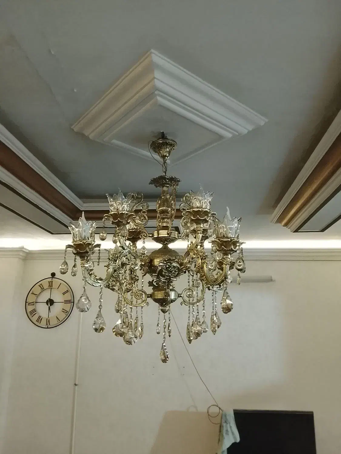 لوستر سلطنتی ۸ شعله|لوستر و چراغ آویز|مشهد, بهمن|دیوار