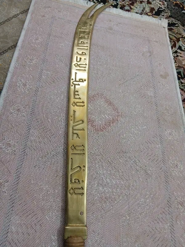 دکوری برنجی منقش به لافتی|کلکسیون اشیاء عتیقه|تهران, خلیج فارس|دیوار