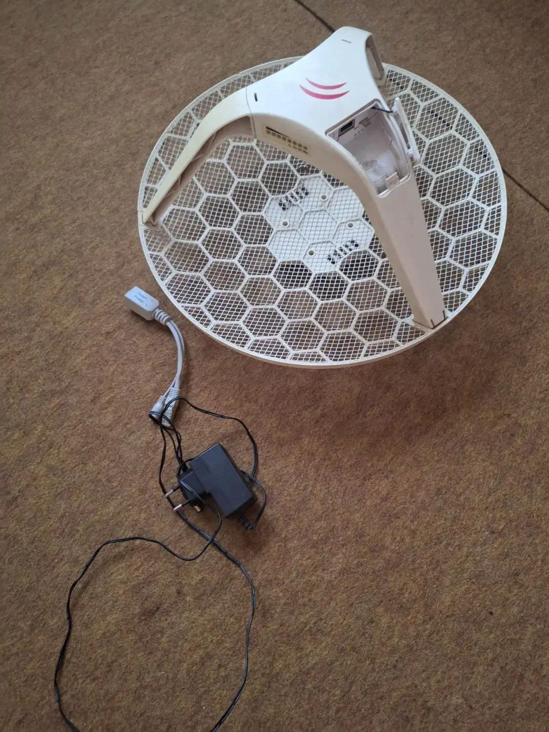 رادیو اینترنت وایرلس lhg5|مودم و تجهیزات شبکه|شیراز, شهرک فرهنگیان|دیوار