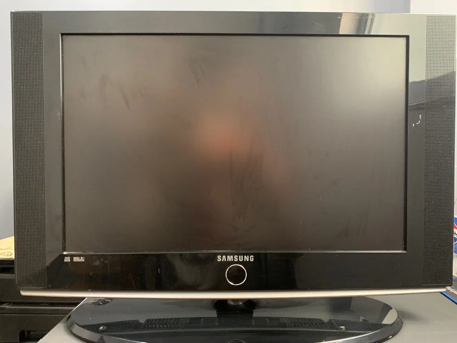 تلویزیون 22اینچ سامسونگ اصل کره LCD|تلویزیون و پروژکتور|بابل, |دیوار