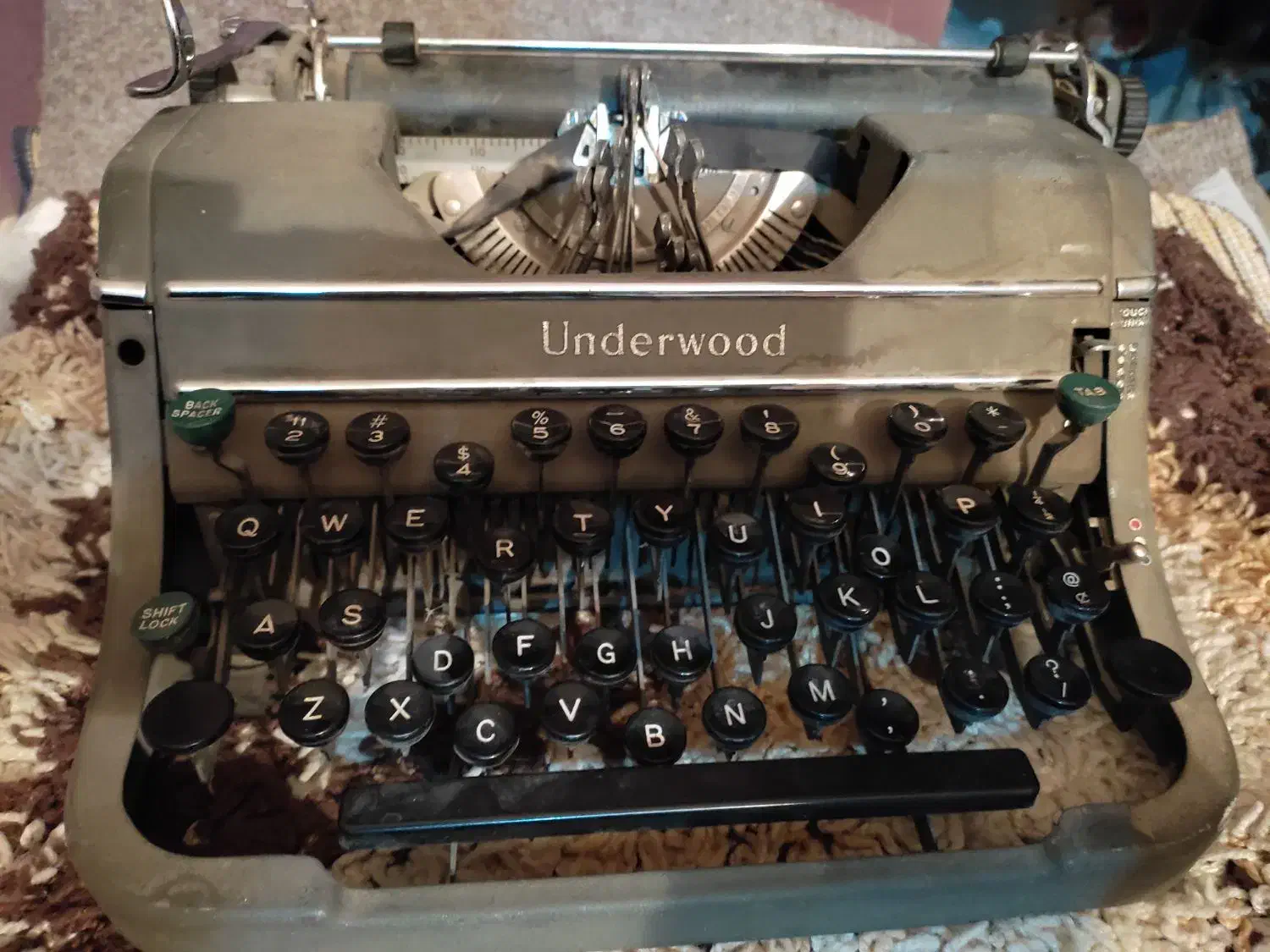 ماشین تحریر|کلکسیون اشیاء عتیقه|کرج, مهرویلا شمالی|دیوار