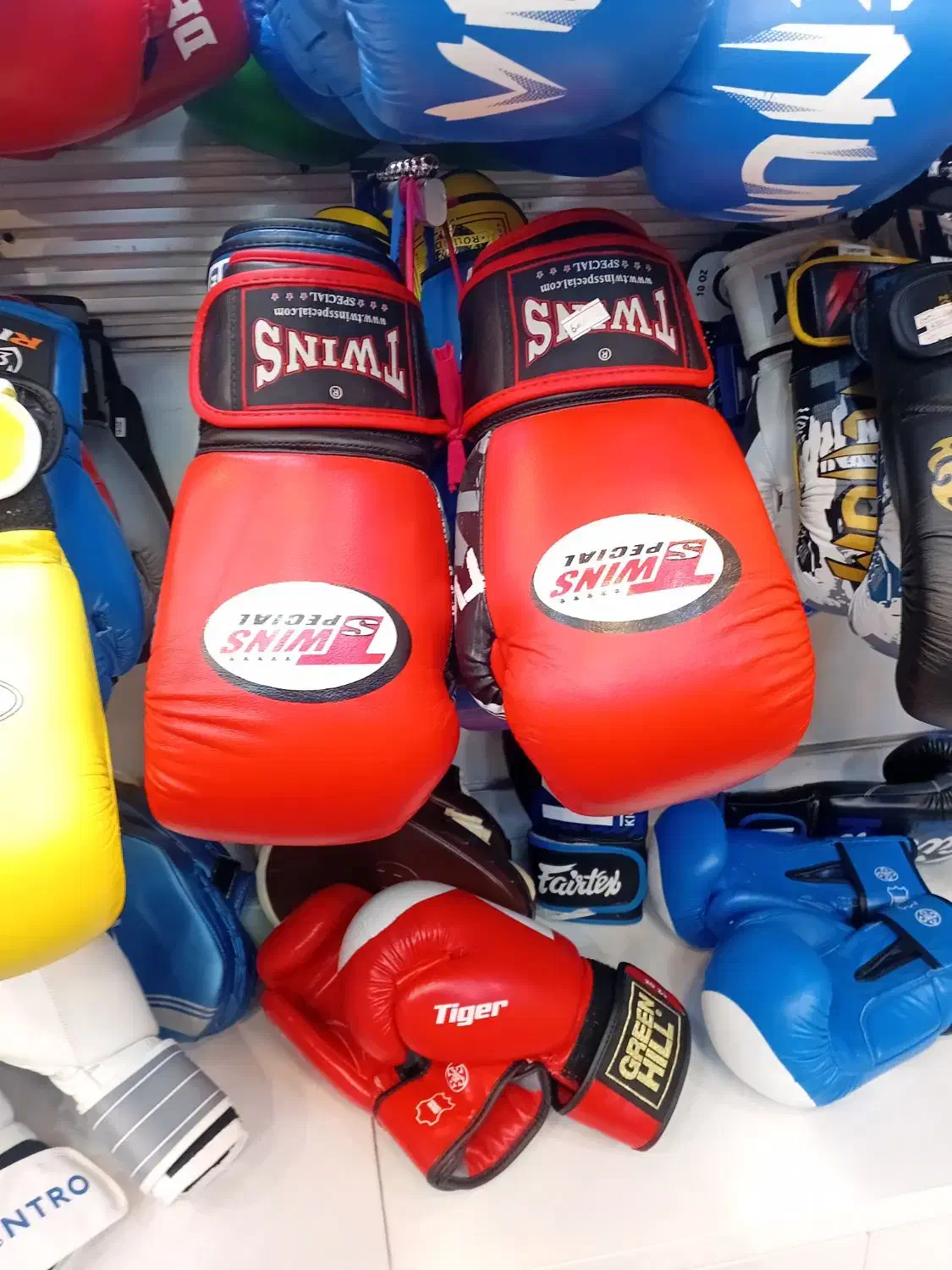 دستکش و کلاه بوکس|تجهیزات ورزشی|ری, ظهیرآباد|دیوار