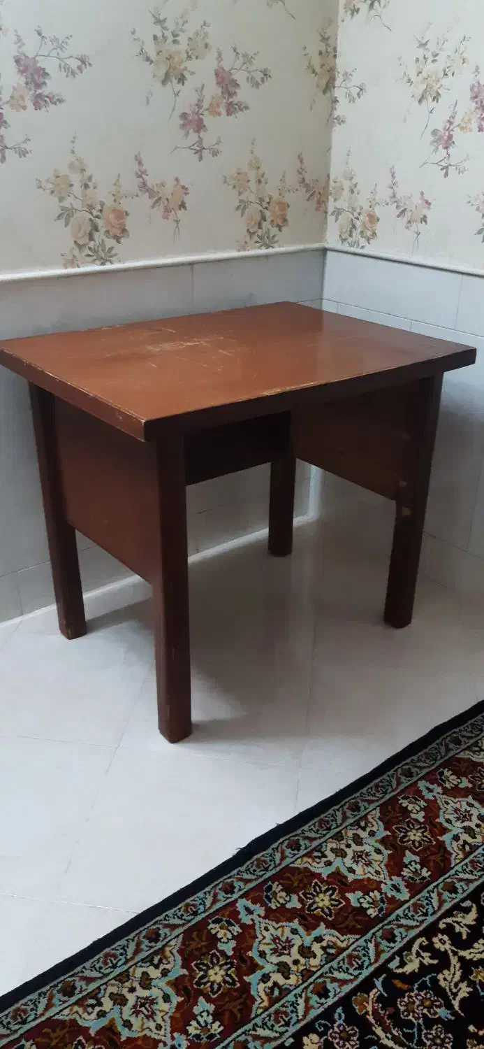 میز چوبی تحریر|میز تحریر و کامپیوتر|کاشان, دانش|دیوار