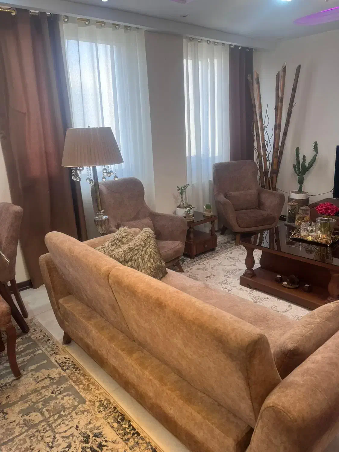 مبل ۵ نفره به همراه ناهار خوری سالم بدون هیچ ایراد|مبلمان خانگی و میز عسلی|تهران, نازی‌آباد|دیوار