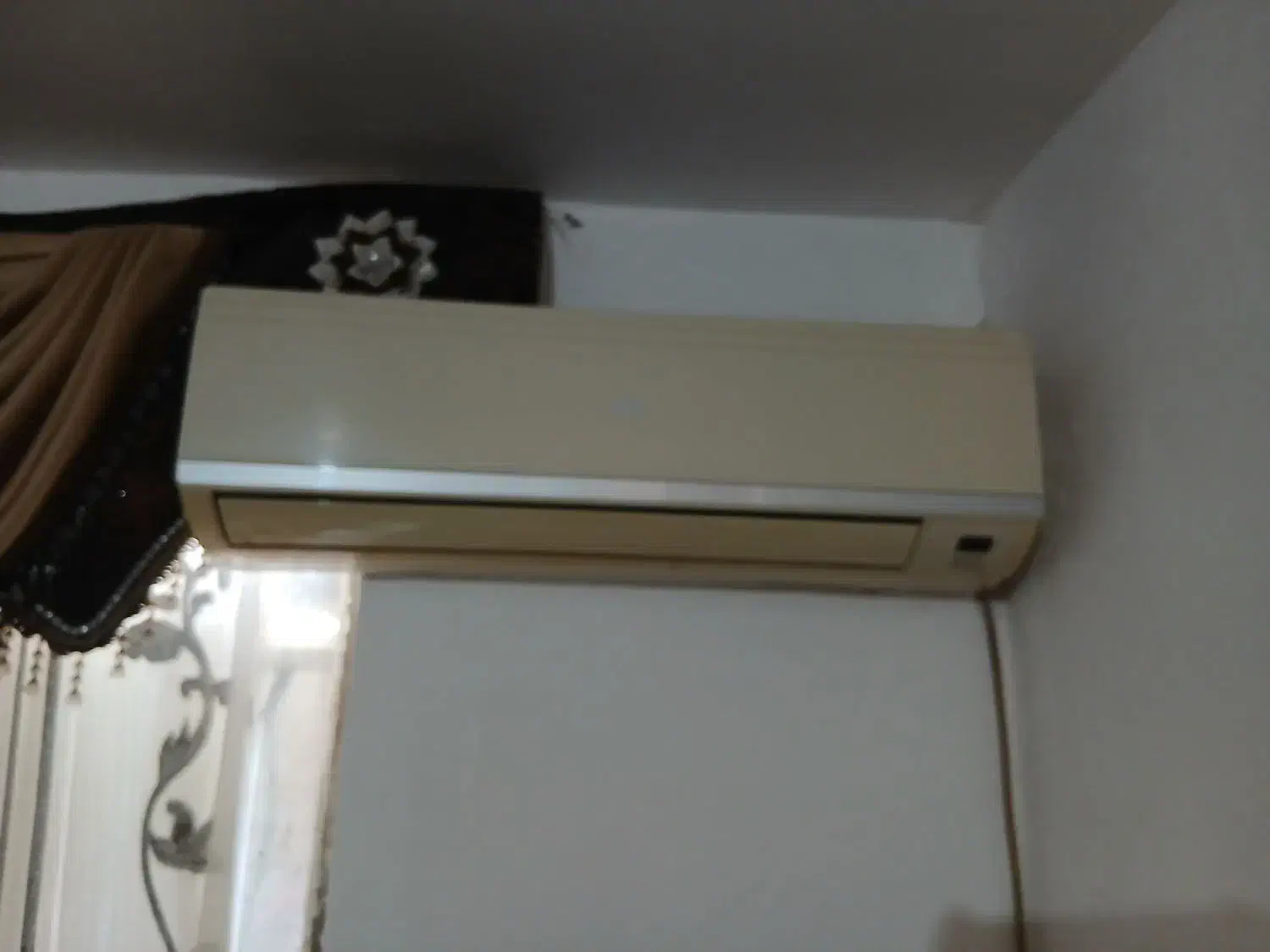 کولراسپیلت|کولر گازی و فن‌کوئل|گنبد کاووس, |دیوار