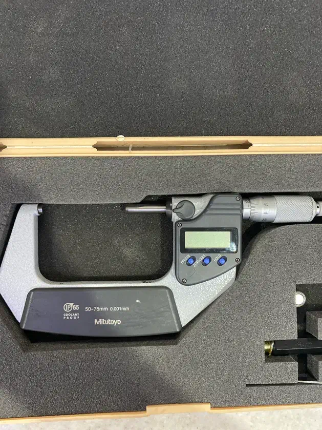 میکرومتر دیجیتال میتوتویو ژاپن|ابزارآلات|کهریزک, |دیوار