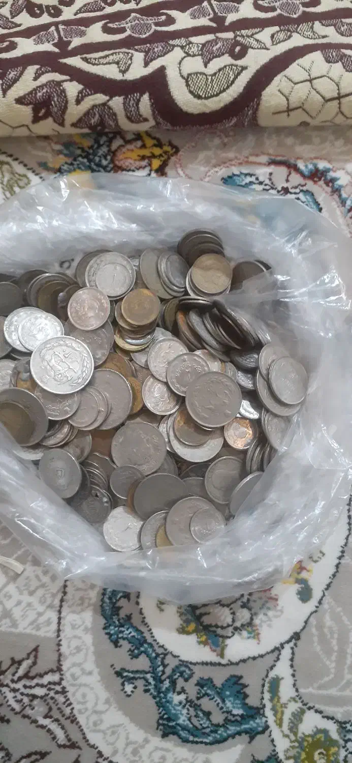 مقداری سکه قدیمی|کلکسیون سکه، تمبر، اسکناس|نسیم‌شهر, |دیوار