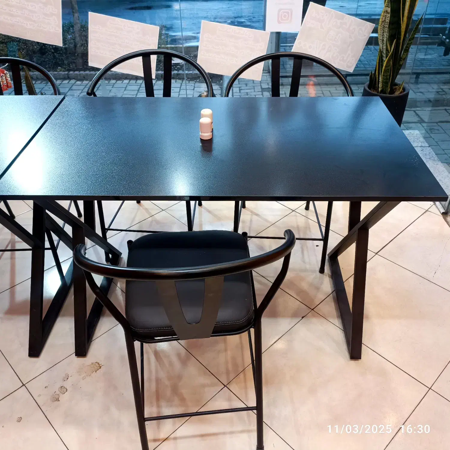 میز صندلی|کافی‌شاپ و رستوران|مشهد, نیروی هوایی|دیوار