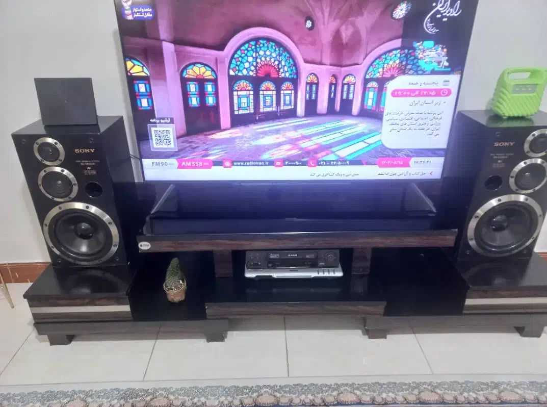 میز تلویزیون|میز تلویزیون|ری, سیزده آبان|دیوار